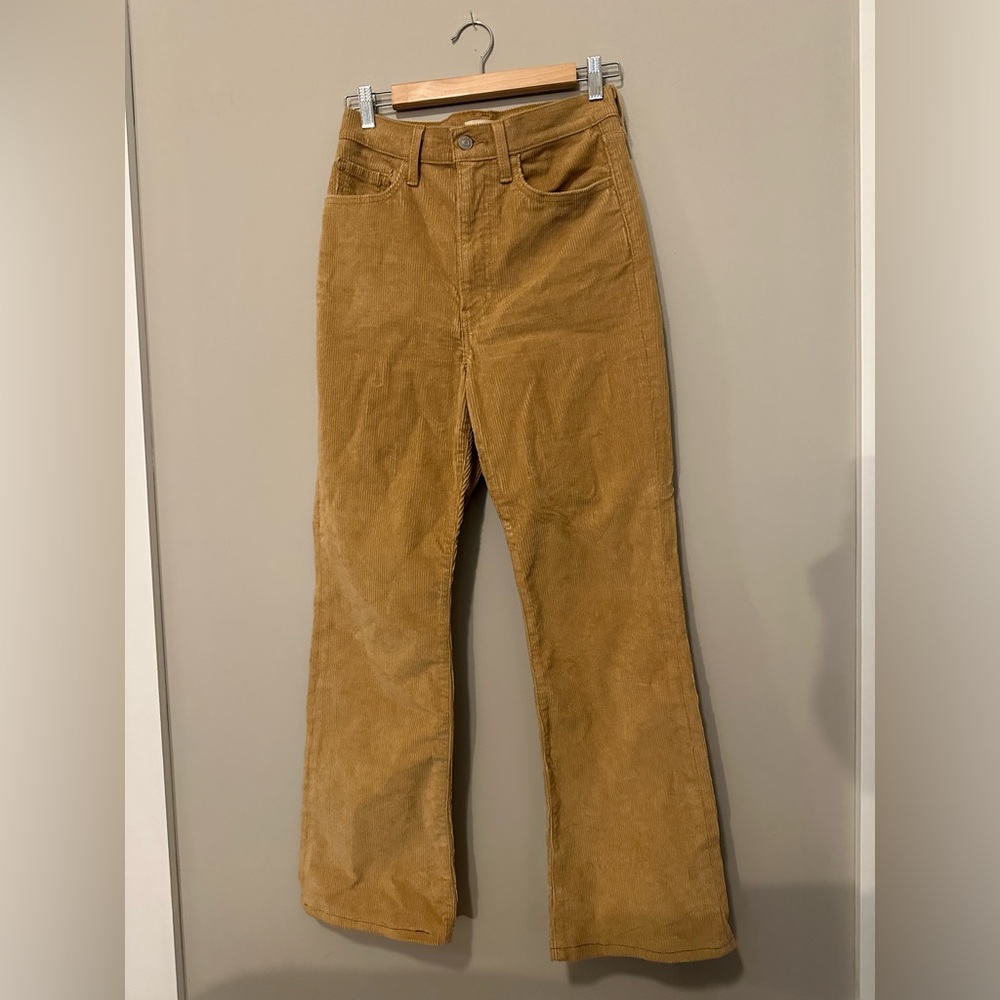 Levi’s Ribcage Bootcut Corduroy Pants